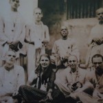 Zdjęcie. Bhaktiwedanta Swami Prabhupada w pierwszej podróży po Indiach